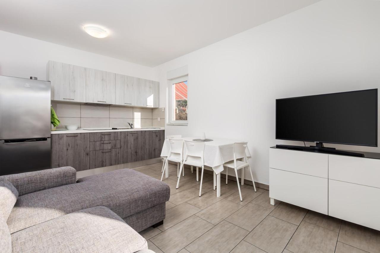 Apartment Tonka Barbat na Rabu ภายนอก รูปภาพ
